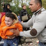 پناه‌جویان از سد پولیس مقدونیه گذشتند