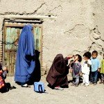 یک واکسیناتور پولیو کشته و ۶ تن دیگر مجروح شده‌اند