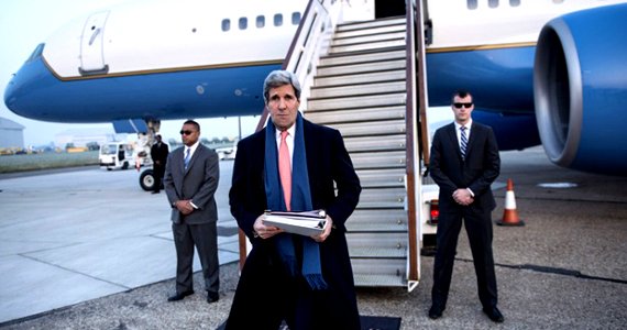 جان کری وارد لندن شد
