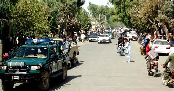 کاروان حامیان جنرال دوستم هدف حملۀ انتحاری قرار گرفت