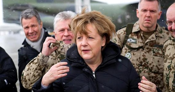 آلمان: نظامیان ما در افغانستان در پهلوی نظامیان آمریکا ایستاده‌اند
