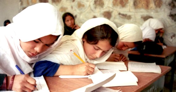 مقام‌های حکومتی فراه: مکاتب مسدود شده در این ولایت را باز می‌کنیم