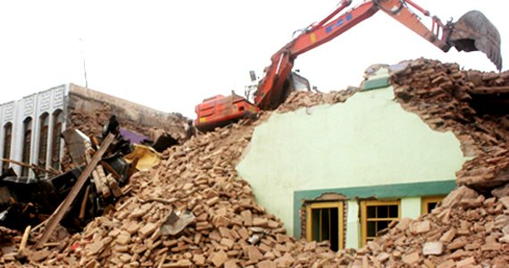 تئاتر هرات در عقب نشینی سرک ولایت تخریب شد