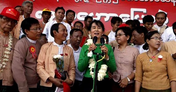 رقابت تنگاتنگ پارلمانی در میانمار آغاز شد