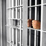 پولیس ایران آلت تناسلی یک مهاجر افغان را سوزاند