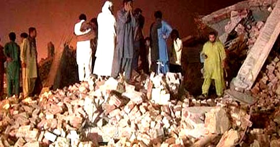 فروریختن سقف یک کارخانه در پاکستان ۲۰ کشته برجا گذاشت