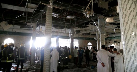 یک انتحارکننده مسجد شیعیان را منفجر کرد