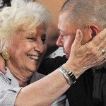 سر انجام آرژانتینی ربوده شده در دوران نظامیان، مادر خود را یافت