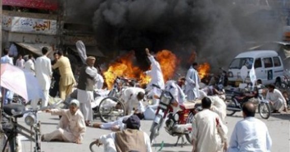 حمله انتحاری در پاکستان جان ۱۸ تن را گرفت