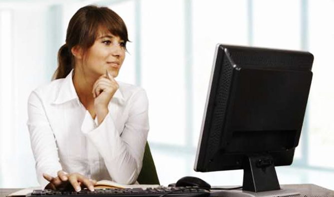 راهکارهای موثر جلوگیری از خستگی چشم هنگام کار با کامپیوتر