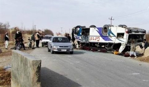 رویداد ترافیکی جان ۳ تن را گرفت و ۲۵ تن دیگر را روانه بیمارستان کرد