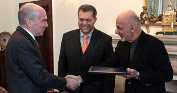 مایکل مک‌کینلی: ما مردم افغانستان را تنها نمی‌گذاریم