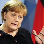 مرکل: نیروهای خود را درمبارزه با داعش افزایش نمی‌دهیم