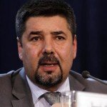 نبیل: غنی از پاکستان صلح می‌خواهد، طالبان افغان‌ها را گردن می‌زنند