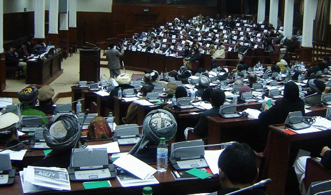 ۶ عضو کمیسیون نظارت بر تطبیق قانون اساسی رأی تأیید گرفتند