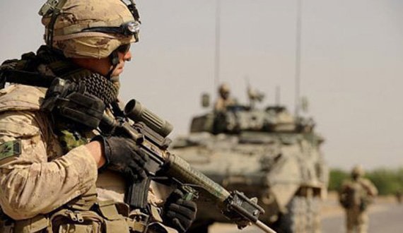 امریکا: نظامیان ما در هلمند مبارزه می‌کنند