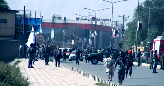 فردی به هدف آماج کاروان نیروهای خارجی در کابل خود را منفجر ساخت