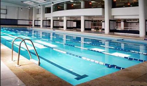 ورود مردان مهاجر به یک استخر شنای عمومی در شهر کلن آلمان ممنوع شد