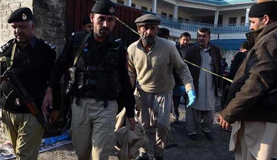 پاکستانی‌ها صبح امروز را با حمله انتحاری آغاز کردند