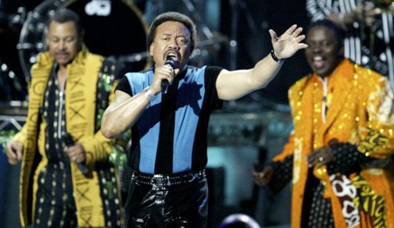 بنیانگذار گروه زمین باد و آتش درگذشت