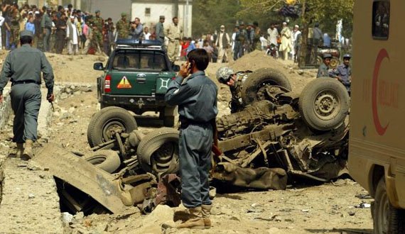 سوءقصد به جان رییس دادگاه لوگر جان یک سرباز را گرفت