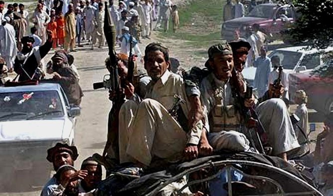 طالبان شب گذشته ۶ نظامی افغان را کشتند