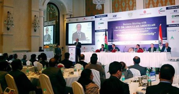 عبدالله: حکومت سرمایه‌گذاران هندی را حمایت می‌کند