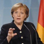 مرکل: راه‌حل مشترک برای بحران جاری پناه‌جویان دریافت شود