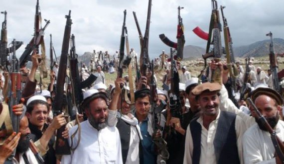 در جنگ بین داعش و مردم در ننگرهار ۱۲ تن کشته شدند