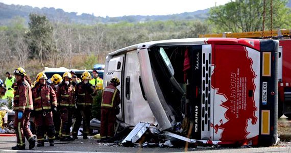 رویداد ترافیکی در اسپانیا جان ۱۳ دانش‌آموز را گرفت