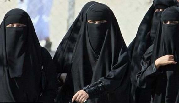 مصر زنان را از پوشیدن برقع ممنوع کرد
