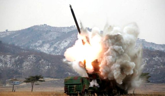 جهان تحریم می‌کند، کوریای شمالی آزمایش می‌کند