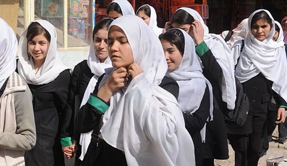 رنگ لباس مکاتب دخترانه امسال تغییر نمی‌کند