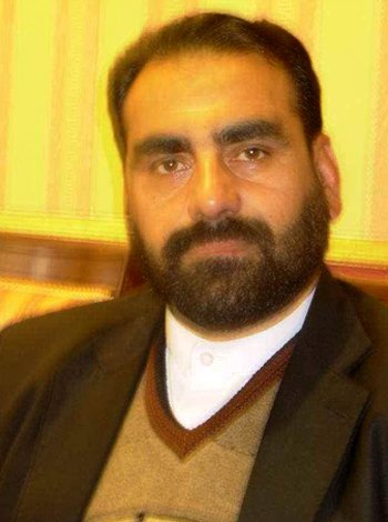 بزرگان قومی، حسین حقیار را از بند رها ساختند