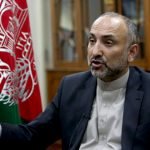 حنیف اتمر: “داعش باید در ننگرهار نابود شود”
