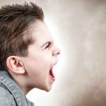 چرا بچه‌ها بد زبان می‌شوند؟