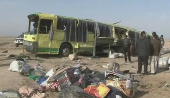 کشته شدن ۱۰ نفر در اثر حادثه ترافیکی در شاهراه هرات-قندهار