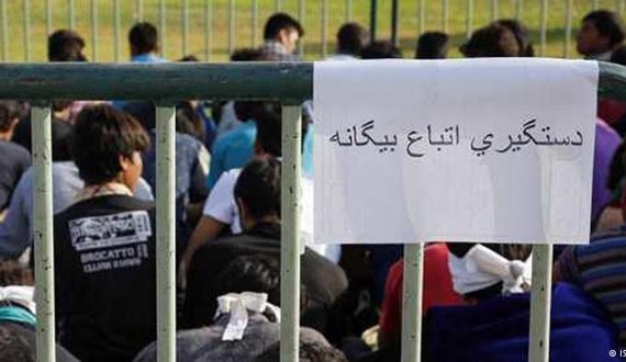 برخورد پولیس ایران با مهاجران افغان تعرض به کرامت انسانی است