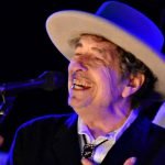 باب دیلن: خبر برنده شدن نوبل زبانم را بند آورده بود