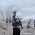 حمله پولیس فرانسه با گاز اشک آور به تظاهرات حامیان مهاجرت در شهر کاله