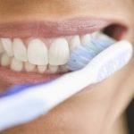 بهترین روش مسواک زدن چیست؟