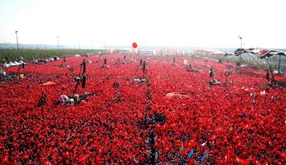 اعتراض هزاران زن در ترکیه به اصلاحیه جدید قانون تجاوز به دختربچه‌ها