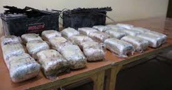 پولیس بادغیس از انتقال ۱۲ کیلوگرام مواد مخدر جلوگیری کرد