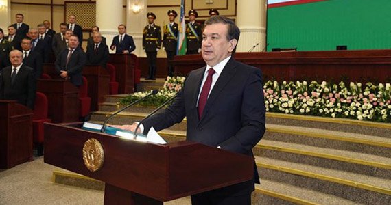 میرضیایف، رییس‌جمهوری جدید ازبکستان حلف وفاداری یاد کرد