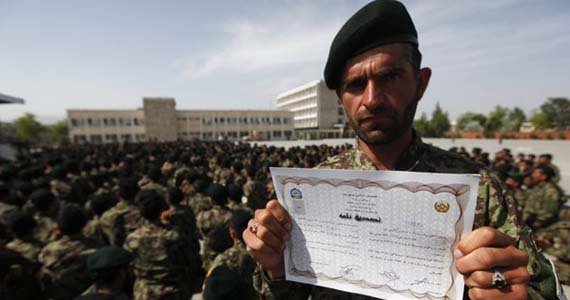 ۸۰۰ سرباز ارتش در زون غرب سند فراغت به‌دست آوردند