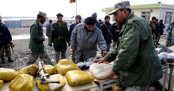 کشف یک محمولۀ ۳۰۰ کیلوگرامی مواد مخدر در نیمروز