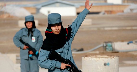 بانوان پولیس در نیمروز یک دوره آموزشی را پشت سر گذاشتند