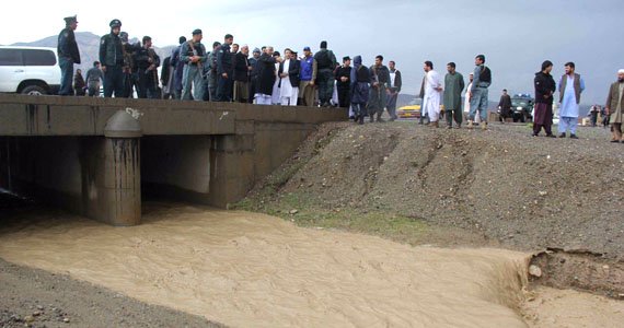 سرازیر شدن سیلاب در هرات؛ ۴ نفر کشته شدند