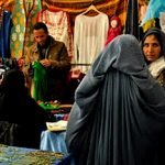 دست ساخته‌های زنان بامیان در یک نمایشگاه همگانی شد
