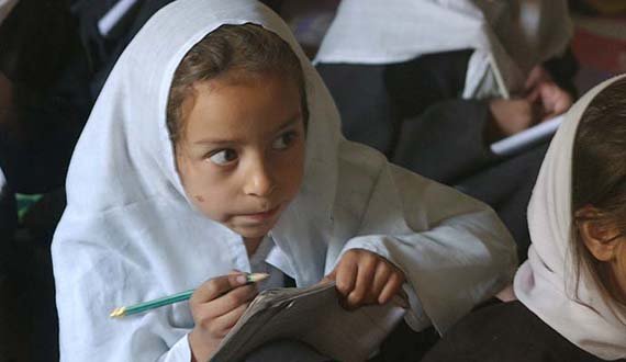 حضور کم‌رنگ دختران دانش‌آموز در ولایت غور